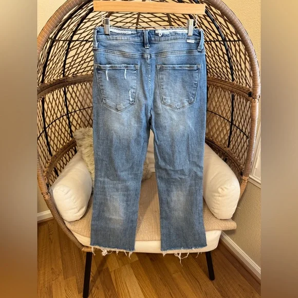 Risen Cropped Distressed Jeans 11 / 30 - Picture 2 of 4